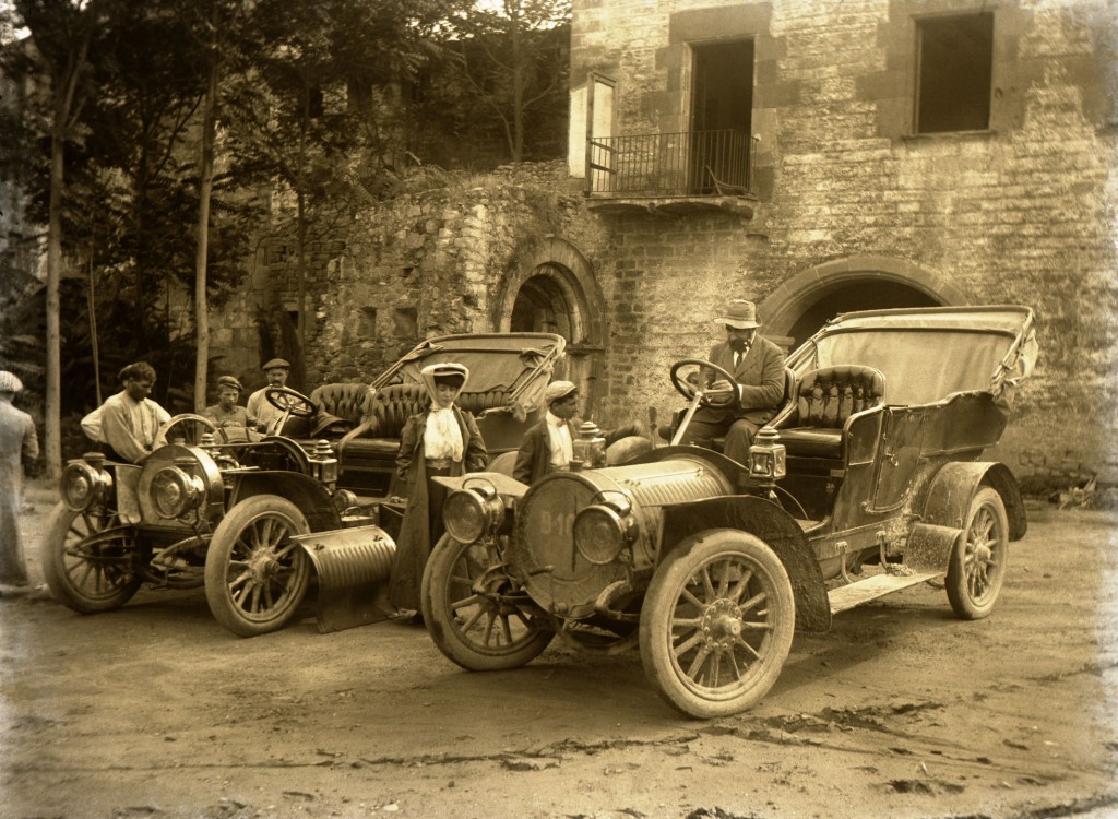 Ramon Casas amb el seu Delaunay Belleville 28 HP. Arxiu Família Codina