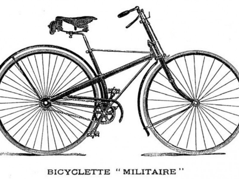 La bicicleta de seguridad de tipo militar, como la mostrada en el grabado reproducido sobre estas líneas, tuvo un éxito abrumador en las postrimerías del siglo XIX. Los principales fabricantes franceses e ingleses encontraron en ese modelo al sucesor evolucionado del velocípedo.